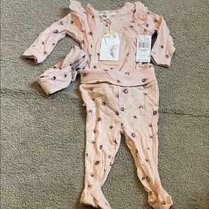 Jessica Simpson baby girl size 3-6months 3 piece set NWT